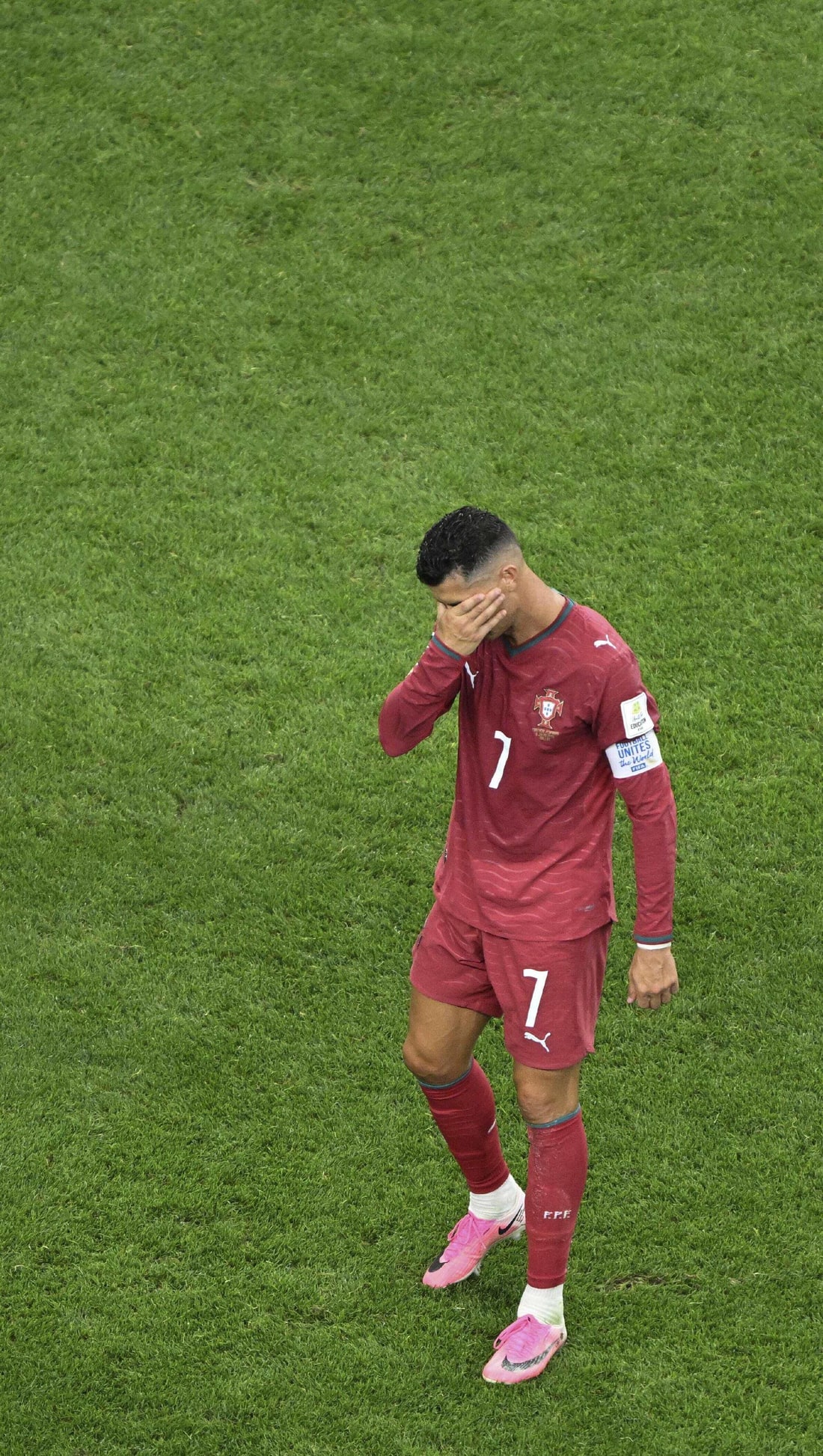 Ronaldo full-body close-up, in tears