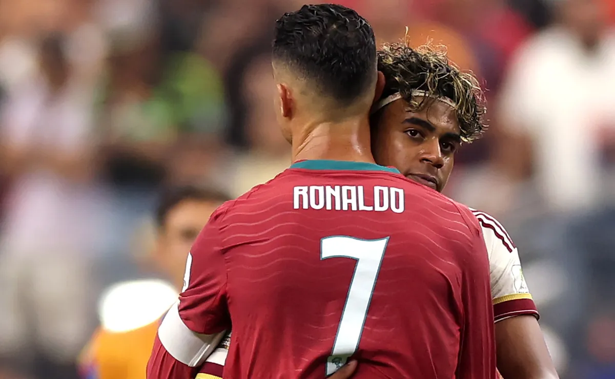 Yamal consoles Ronaldo